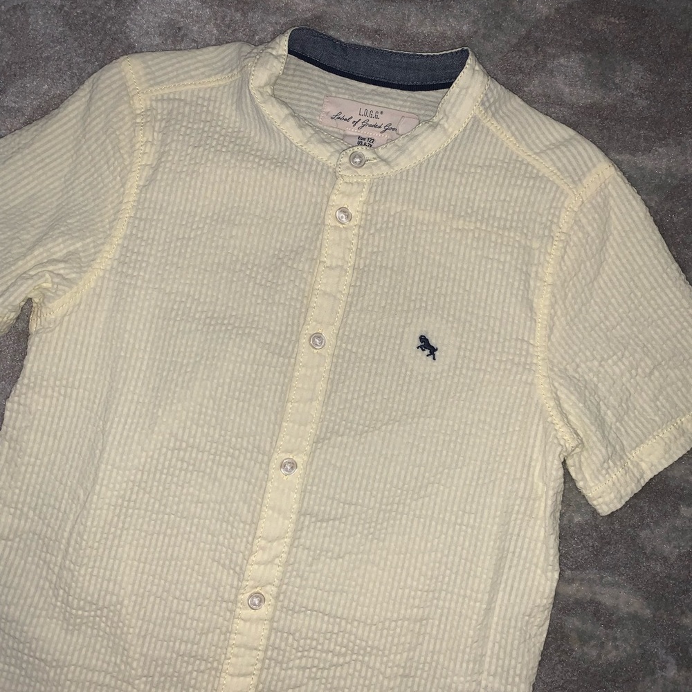 Boys H&M pale yellow button down shirt